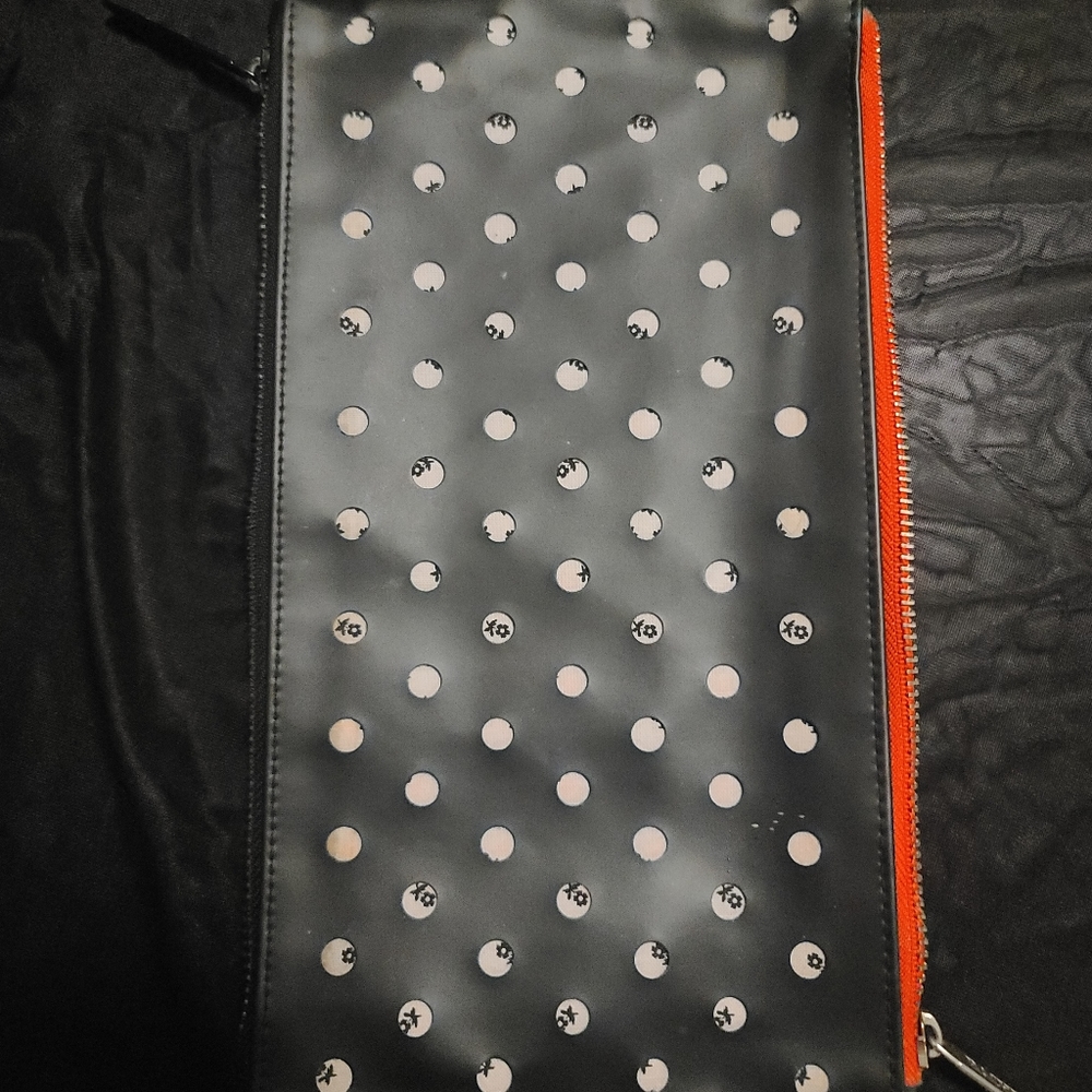 Double sided clutch